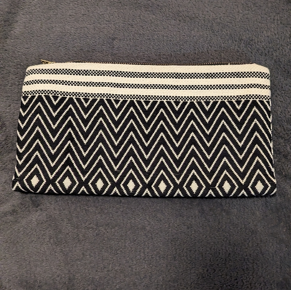 Tribe Alive Atitlan Black/White Brocade Reversible Clutch